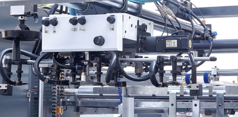 Heavy Duty Servo Flute Laminating Machine