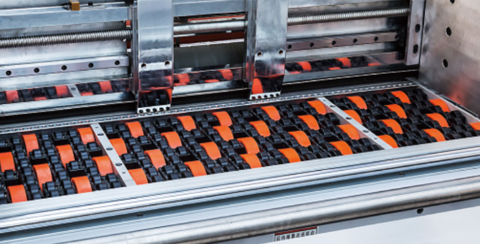 Heavy Duty Servo Flute Laminating Machine